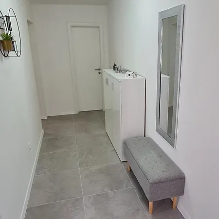 Apartman With A Parking Space Stobrec, - 21339 Split