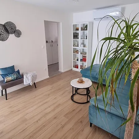 Apartman With A Parking Space Stobrec, - 21339 Split